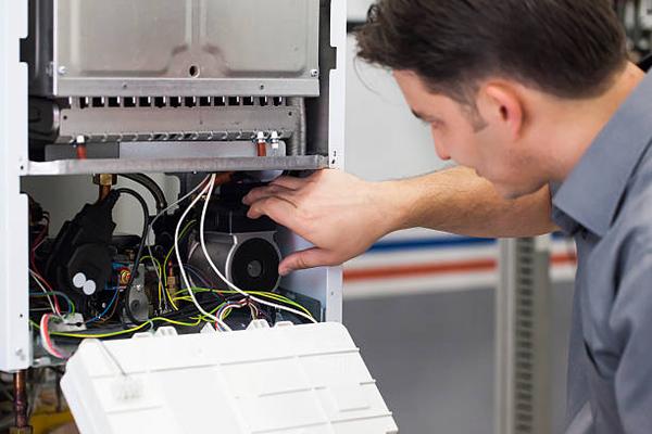 Common HVAC Issues and How Warsaw Contractors Can Help