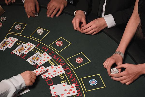 Choosing Trusted Casinos: What Sets Them Apart?